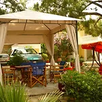 아파트 Kuris & *